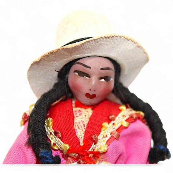 Vintage Handmade Peruvian Cloth Doll With Traditional Attire - Picture 5 of 8